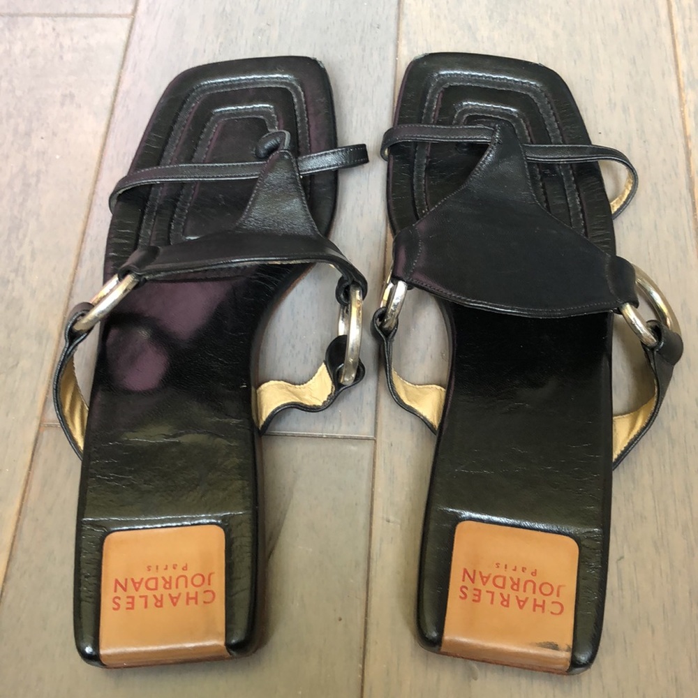 Vintage Charles Jourdan leather sandals. Size 8